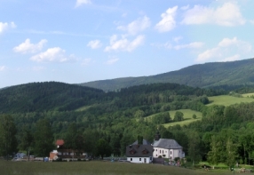 Kirche der Schmerzhaften Mutter Gottes, Hof Kollerv dvr