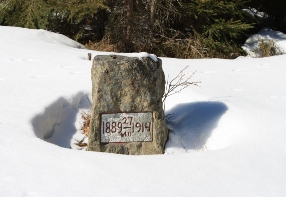 Žlíbky commemorative stone