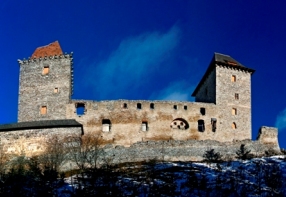 Kaperk Castle 