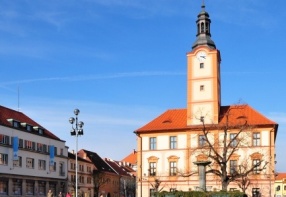 Town Hall in the square – photo by Šumák creative group