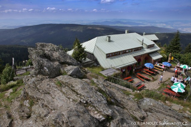 Osserschutzhaus – horská turistická chata těsně pod vrcholem Velkého Ostrého