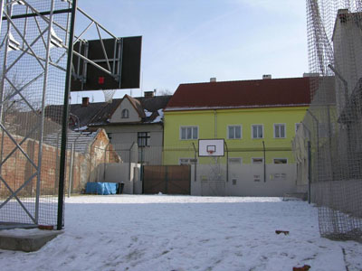 Hřiště. Hřiště.